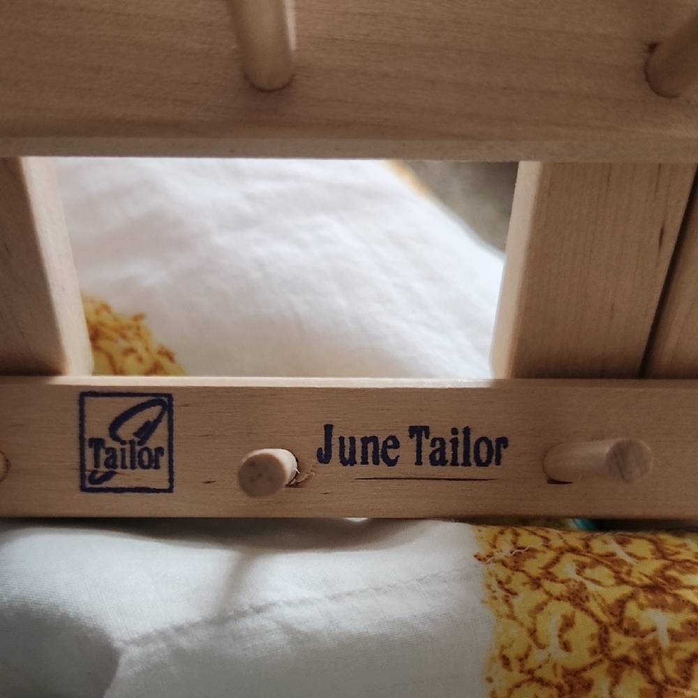June Tailor Thread Rack For 30 Spools - Picture 2 of 5